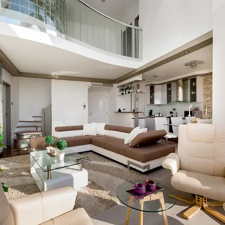 Apartment Panorama Dream W 3bdr, Ac, Garage *